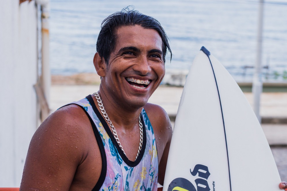 Nonato Azevedo, morador do Vila do Mar, surfista (Foto: FERNANDA BARROS)
