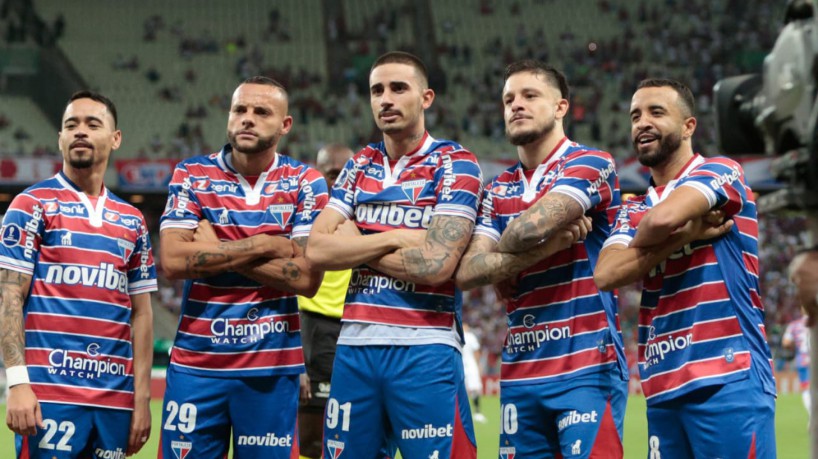 Jogadores do Fortaleza em comemoração a um dos gols marcados sobre o Palestino-CHI