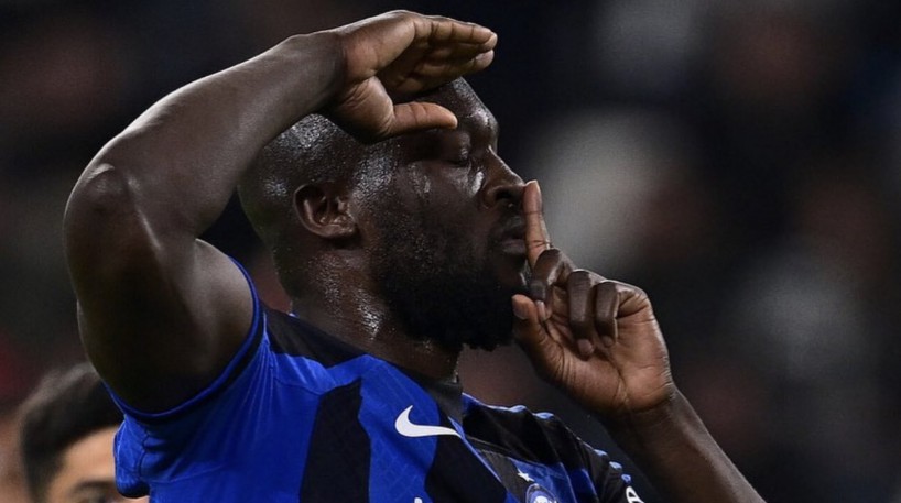 Atacante Lukaku, da Inter, comemorando o gol marcado contra a Juventus