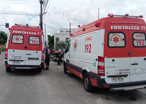 Ambulâncias do Samu foram acionadas para acidente no bairro Monbubim 