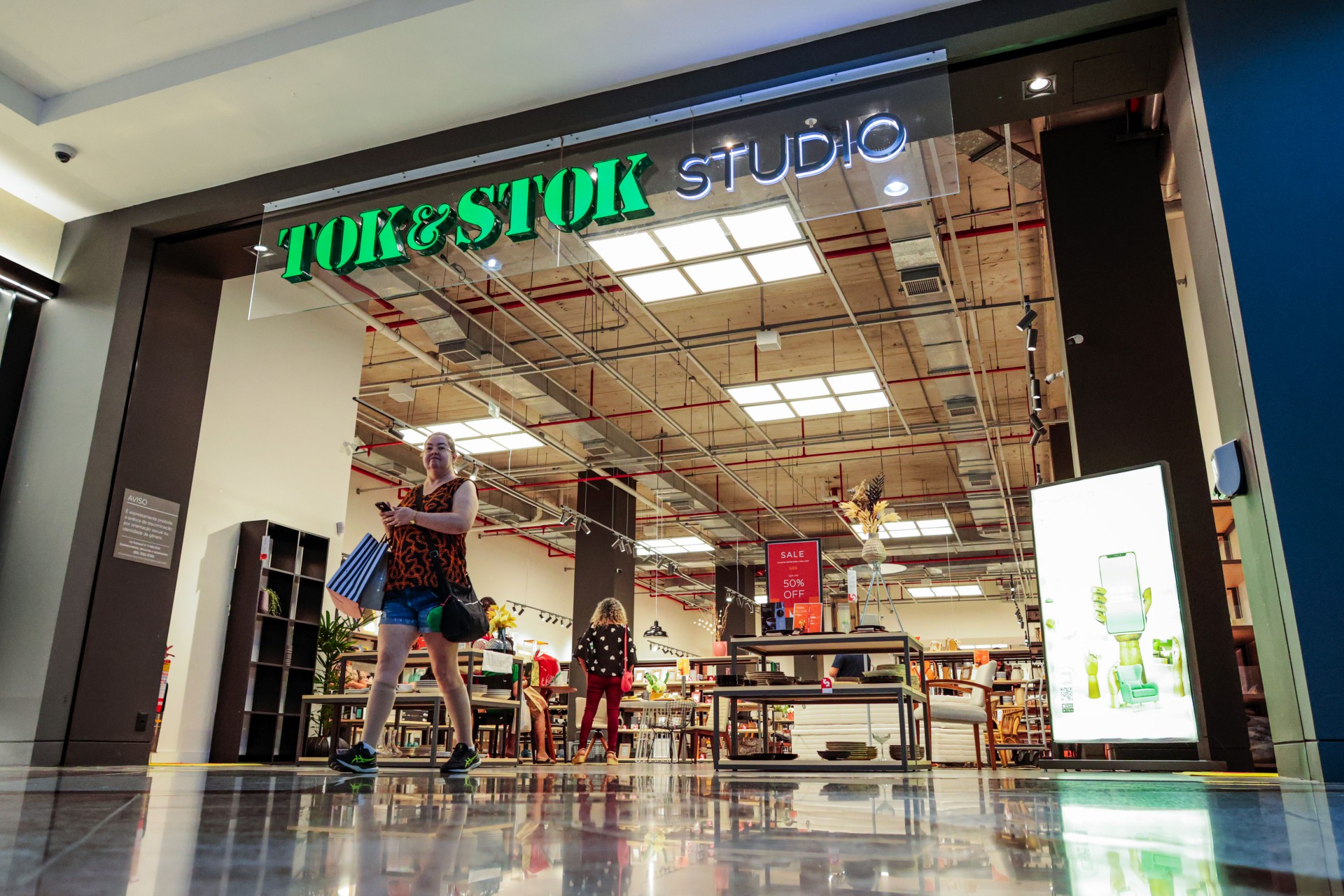  Loja do Iguatemi Bosque  além da filial, também cerrou as portas na avenida Washington Soares (Água Fria)