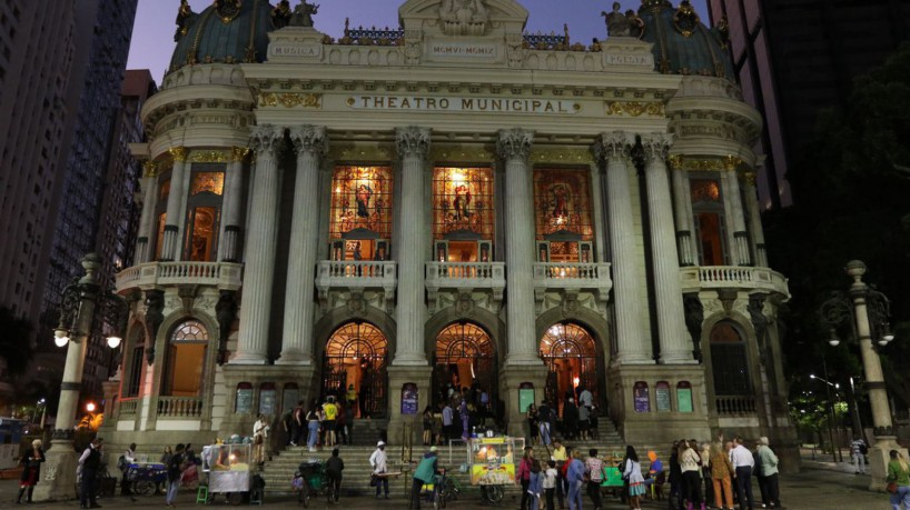Concerto homenageia Tchaikovsky e abre projeto Municipal ao Meio-Dia