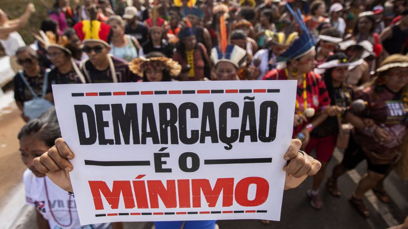 Parlamentares instalam frente em defesa dos direitos indígenas