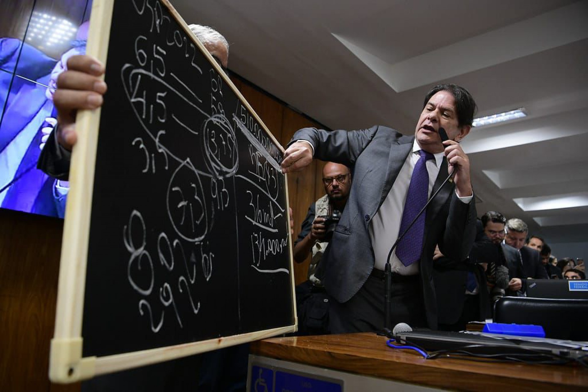 O senador Cid Gomes (PDT) durante sessão da Comissão de Assuntos Econômicos (CAE) do Senado (Foto: Divulgação/ASCOM Cid Gomes)