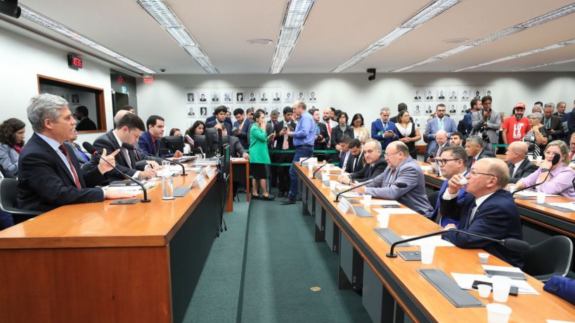 Brasília (DF) 26/04/2023 Ministro do Desenvolvimento Agrário e Agricultura Familiar, Paulo Teixeira, participa de reunião da Comissão de Agricultura, Pecuária, Abastecimento e Desenvolvimento Rural da Câmara. Foto Lula Marques/ Agência Brasil.