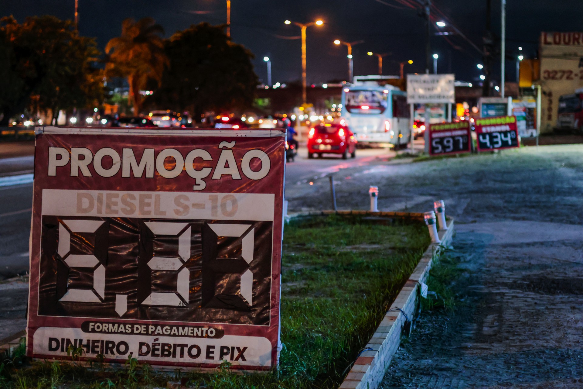 Valor do diesel caiu mais de 5% em uma semana no Ceará (Foto: AURÉLIO ALVES)