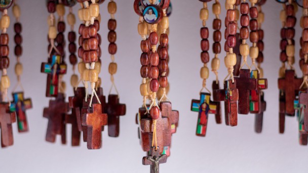 A lojinha de materiais religiosos funciona com forma de angariar recursos para a manuten&ccedil;&atilde;o de atividades do mosteiro