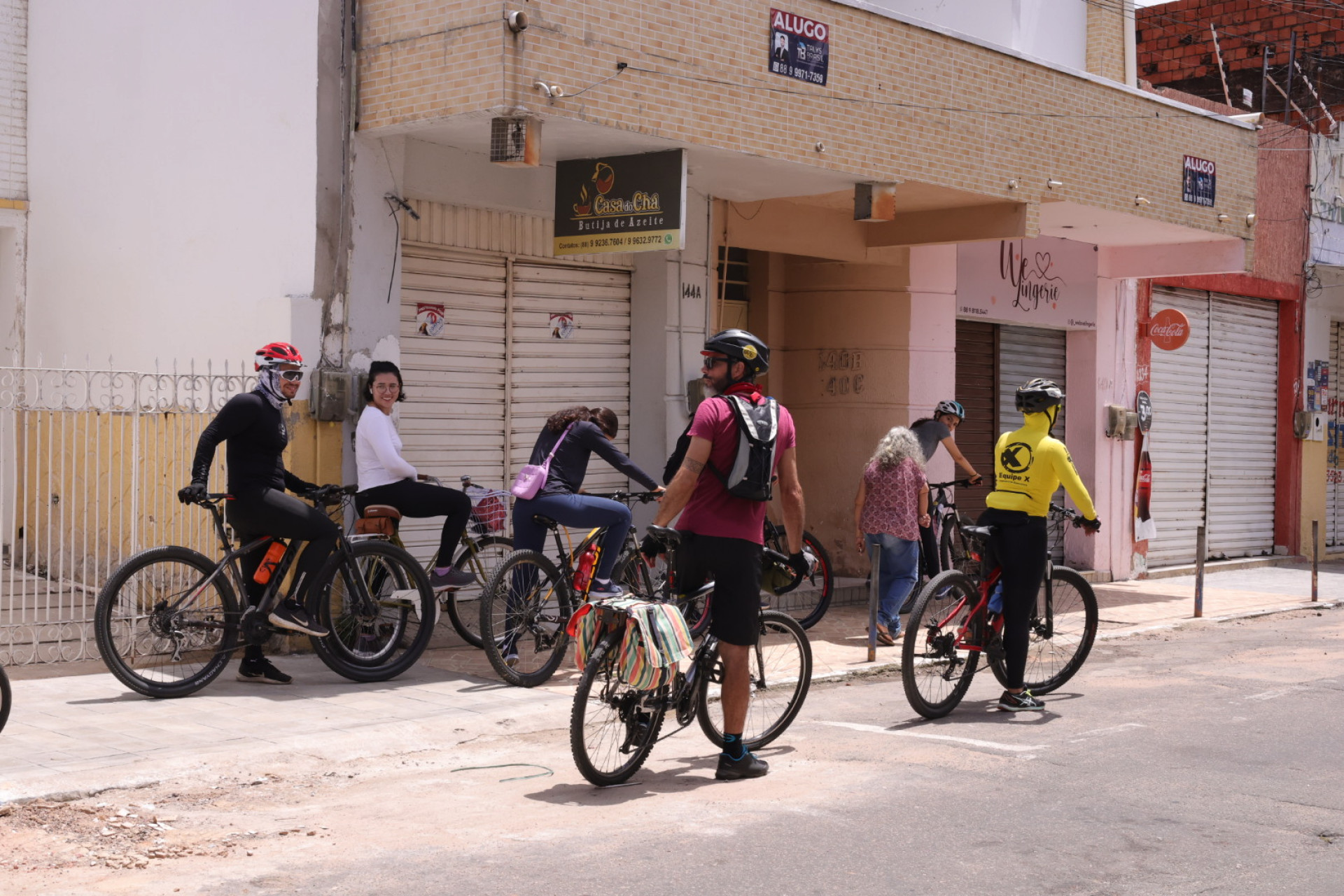 Em um dos passeios, o Media&ccedil;&atilde;o em 2rodas sa&iacute;ram da Pra&ccedil;a do Giradouro, em Juazeiro, e foram &agrave; Casa Azul da Mestra da Cultura Josenir Lacerda
