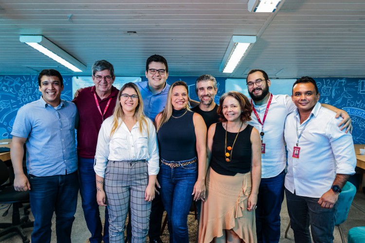 FORTALEZA-CE, BRASIL, 02-05-2023: Gabriel Macedo / Adelson Belchior / Adstoni Lopes Bezerra / Marilia Freitas (BNB) / Felipe Dummar / Rafael Silveira (Casa Azul) . (Foto: Aur&eacute;lio Alves/O Povo)