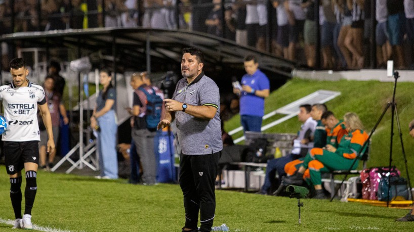 Eduardo Barroca disputou o quarto jogo pelo Alvinegro