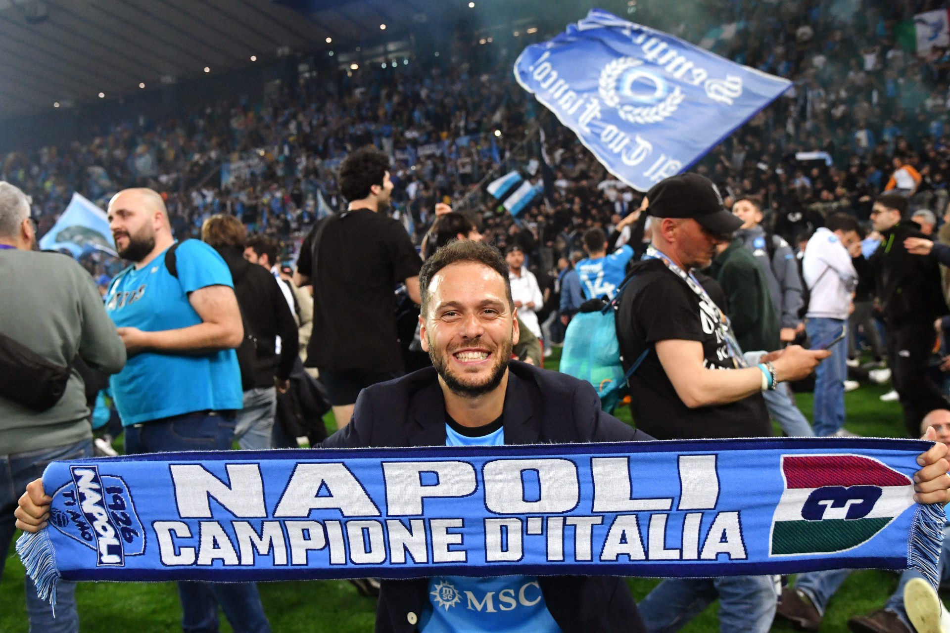 Napoli vira sobre o Bologna e retoma a liderança do Campeonato