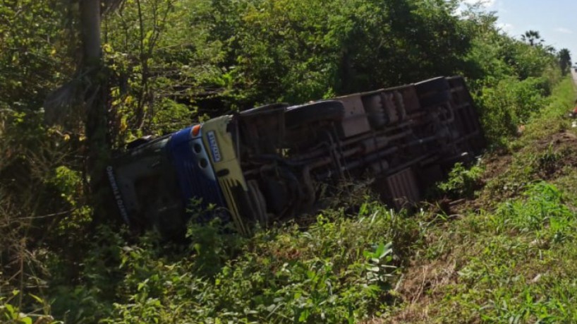Acidente aconteceu no quil&ocirc;metro 13,4 da BR-222 em Caucaia