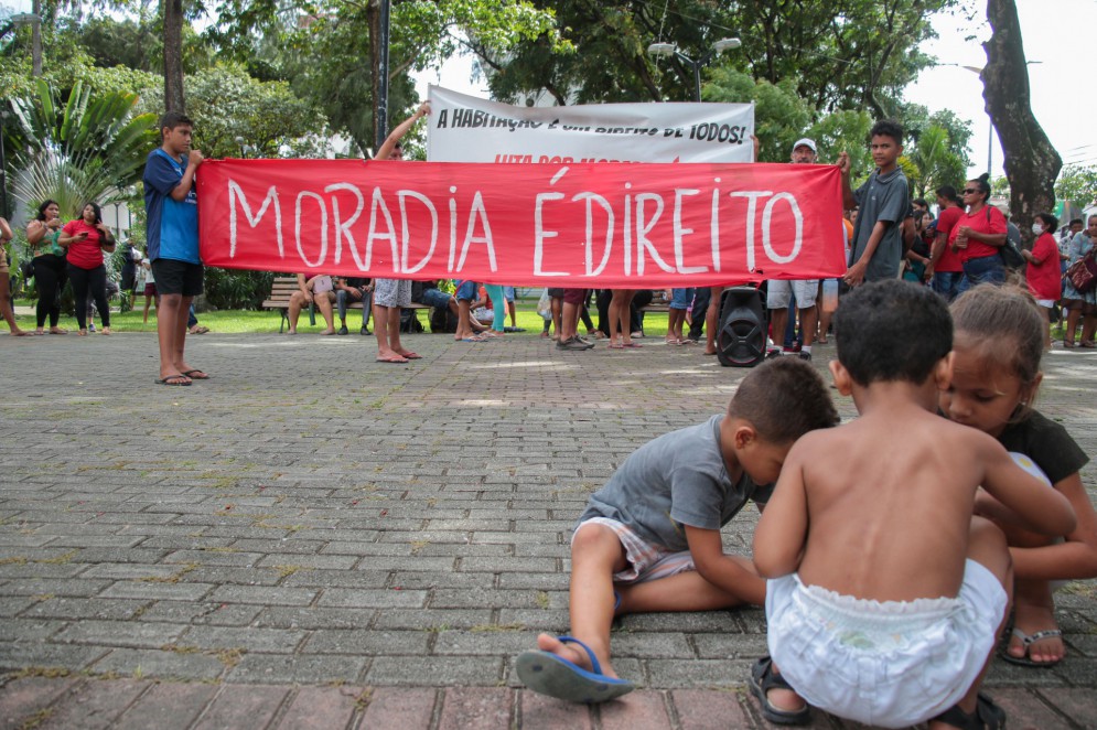 Ato em defesa da moradia digna na Praça da Imprensa no Bairro Dionisio Torres(Foto: Samuel Setubal)
