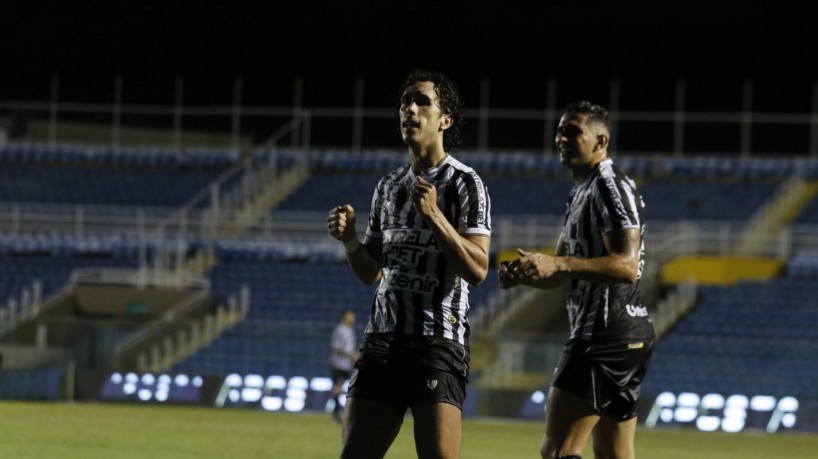 Nicolas comemora gol no jogo Ceará x Tombense, no PV, pelo Campeonato Brasileiro Série B 2023