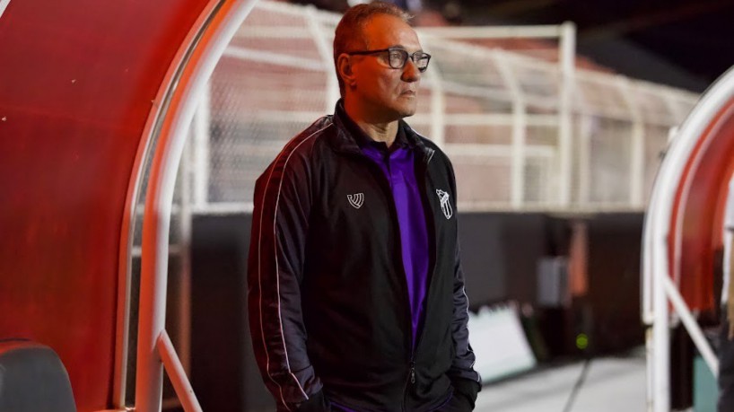 Ceará anuncia desligamento de Paulo César Gusmão do clube