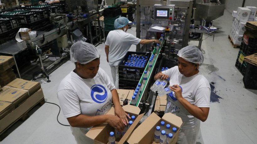 Indústria tem queda na produção e no emprego em abril