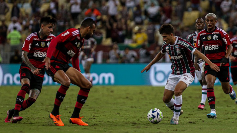 Domingo tem futebol ao vivo na Globo e sete jogos do Brasileirão; saiba  como assistir · Notícias da TV