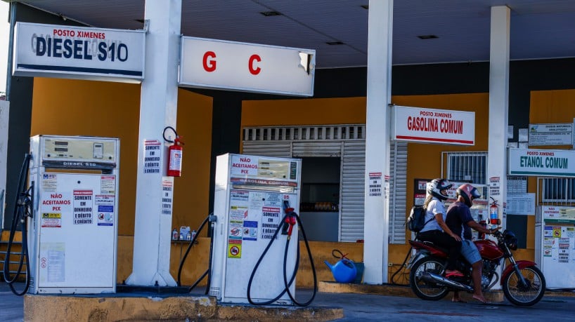 FORTALEZA-CE, BRASIL, 17-05-2023: Posto de Gasolina no bairro Bonsucesso. (Foto: Aurélio Alves/O Povo)
