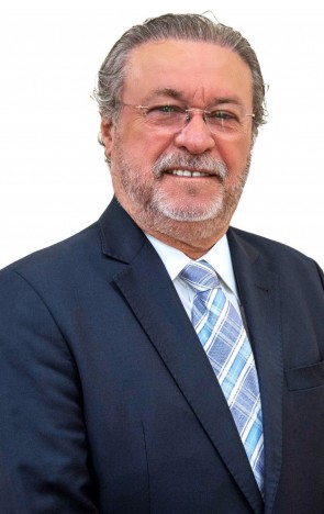 C&acirc;ndido Albuquerque