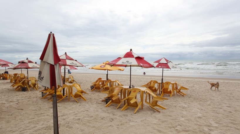 A Praia do Futuro tem seis trechos consecutivos pr&oacute;prios para banho e lazer neste domingo, 28; veja quais