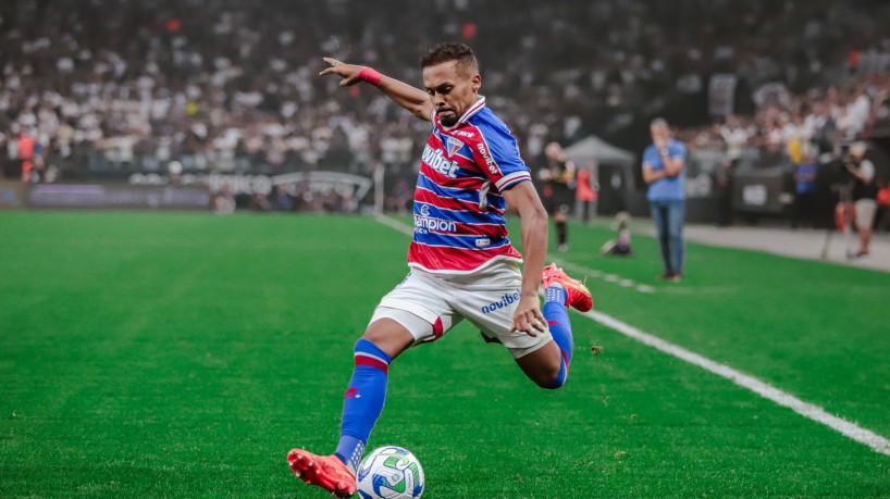 Lateral-esquerdo Bruno Pacheco no jogo Corinthians x Fortaleza, na Neo Química Arena, pelo Campeonato Brasileiro Série A 2023