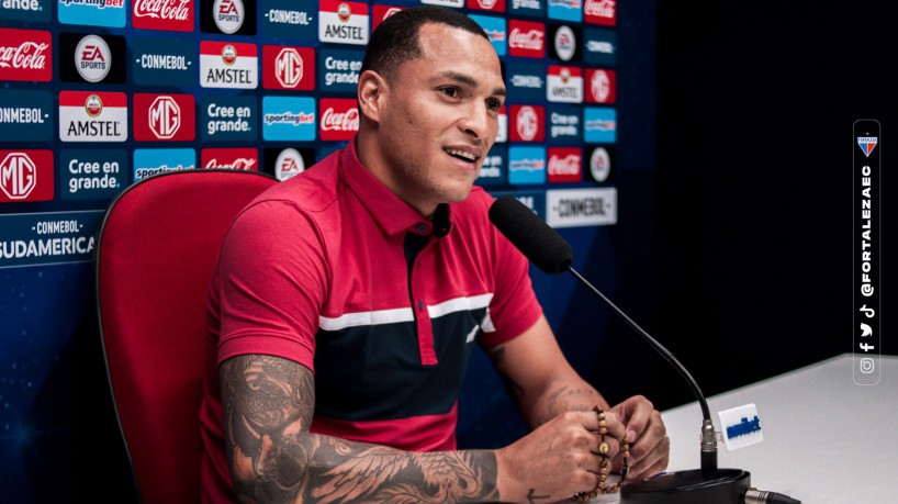 Zagueiro Titi, do Fortaleza, em coletiva pré-jogo