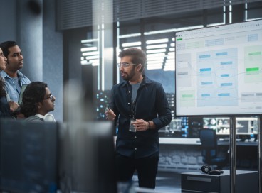 Maior demanda é para cargos como desenvolvedor front-end, back-end e full stack, gerente de projeto, designer, analista de dados e arquiteto de software  