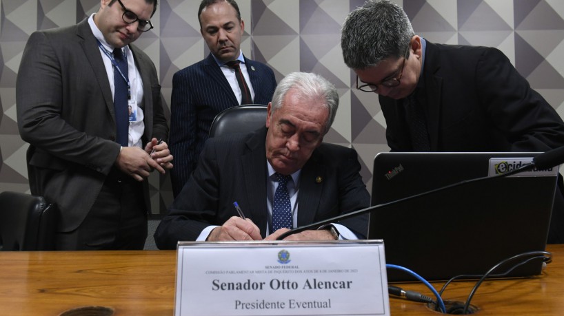 ￼O relator da matéria 
é o senador Otto Alencar (PSD-BA)