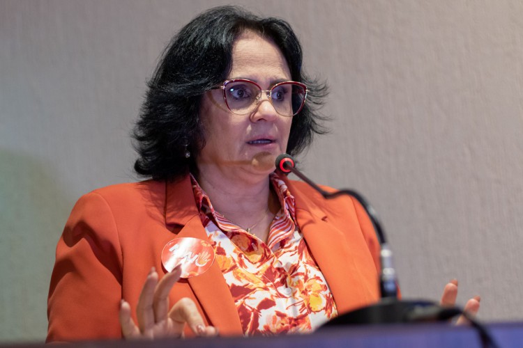 Senadora Damares Alves