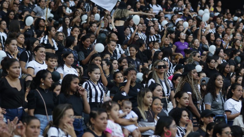 Mulheres e crianças entram de graça no Mineirão para o jogo com o Ceará