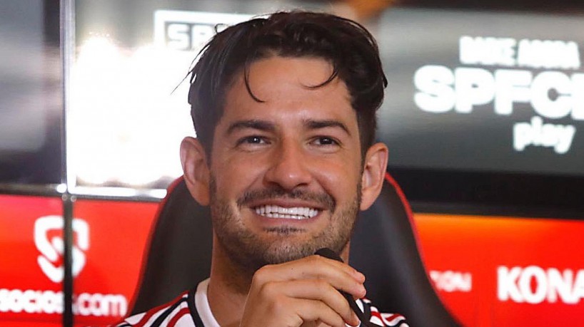 Atacante Alexandre Pato em entrevista coletiva de apresenta&ccedil;&atilde;o no S&atilde;o Paulo