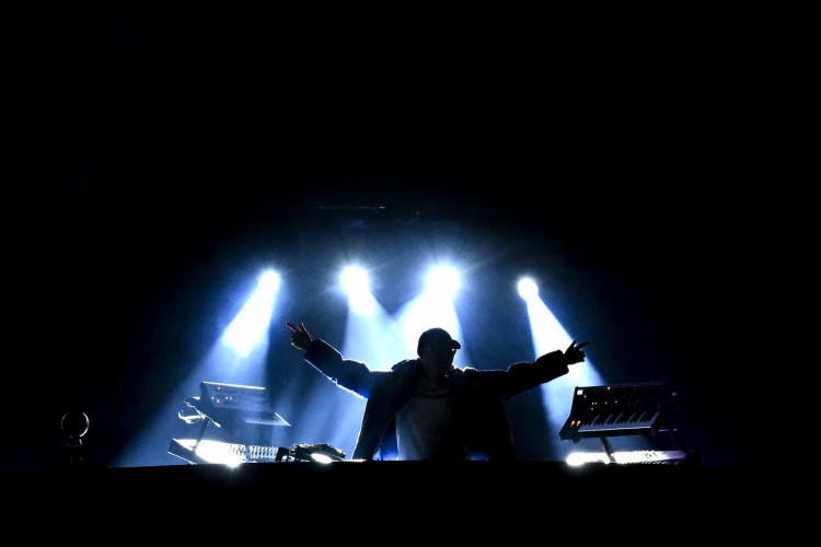 Em turn&ecirc; pela Argentina, Bizarrap se apresenta num palco de 3mil M&sup2; para um p&uacute;blico de 6 mil pessoas