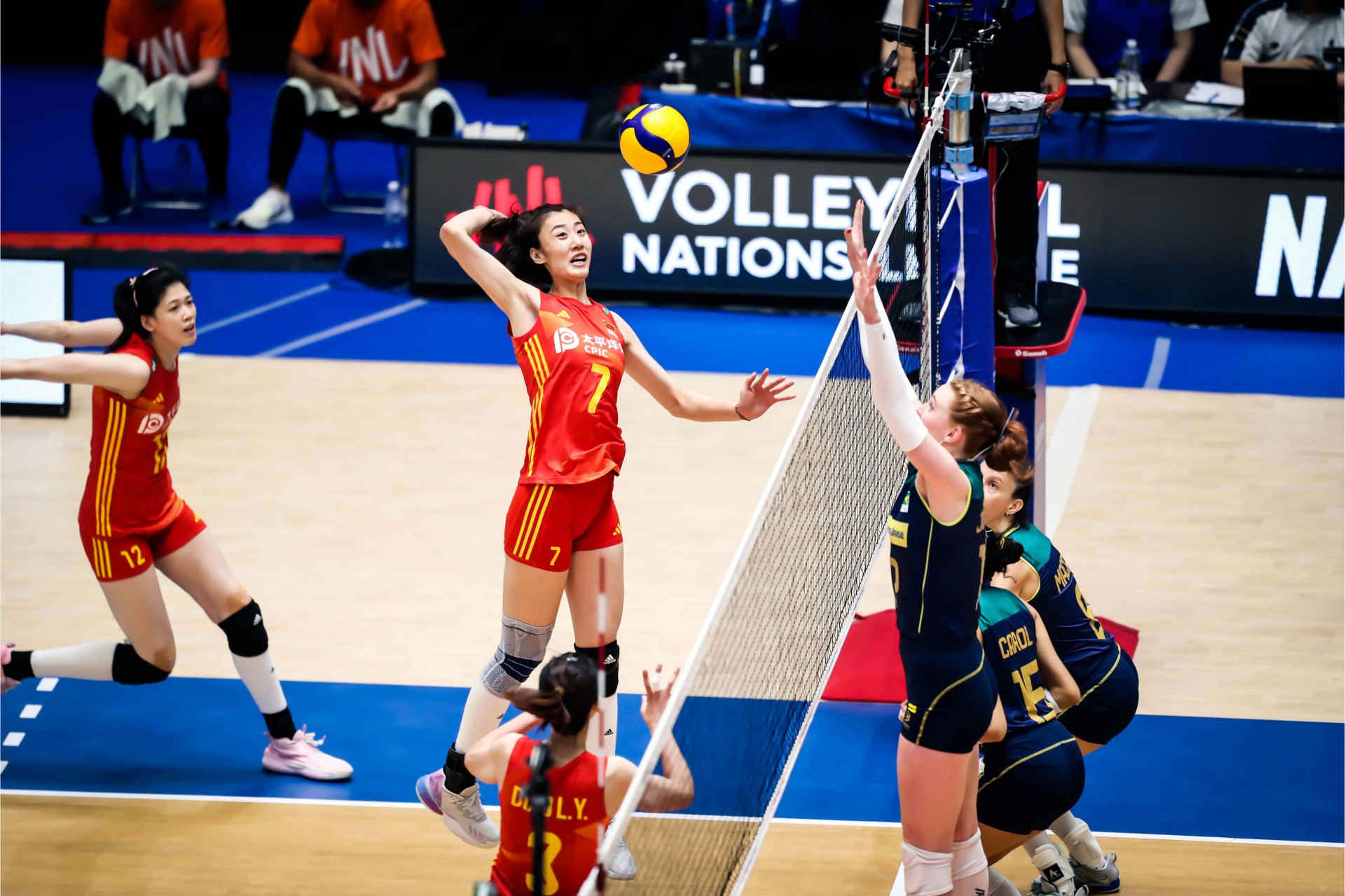 Vôlei feminino: Brasil derrota o Japão no tie-break e garante vaga