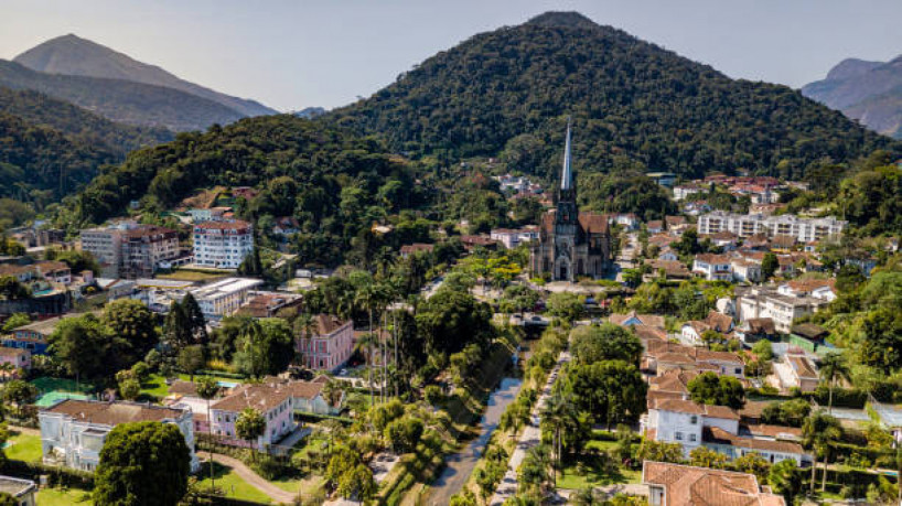 Vista de Petrópolis (Imagem: Julio Ricco | IStock)