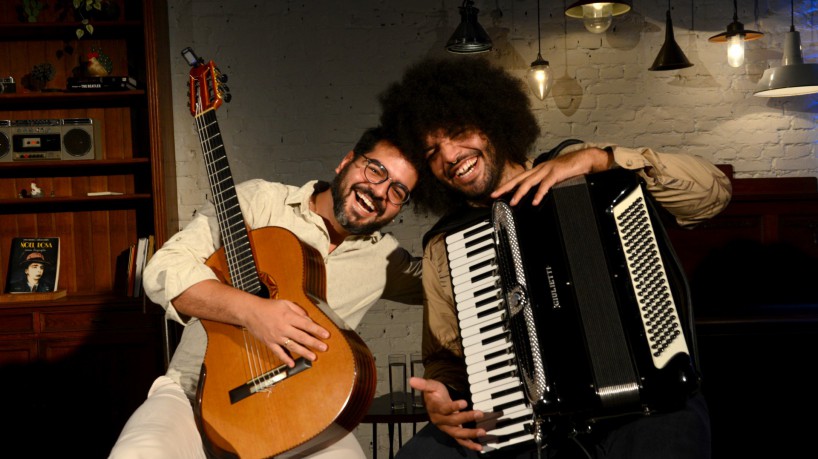 Mestrinho e Cainã Cavalcante cantam na abertura do Festival