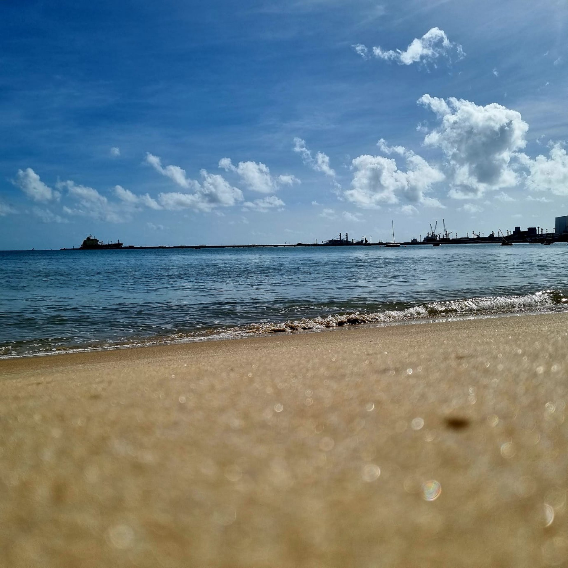 Praias da capital poderão receber banhistas neste feriado 
