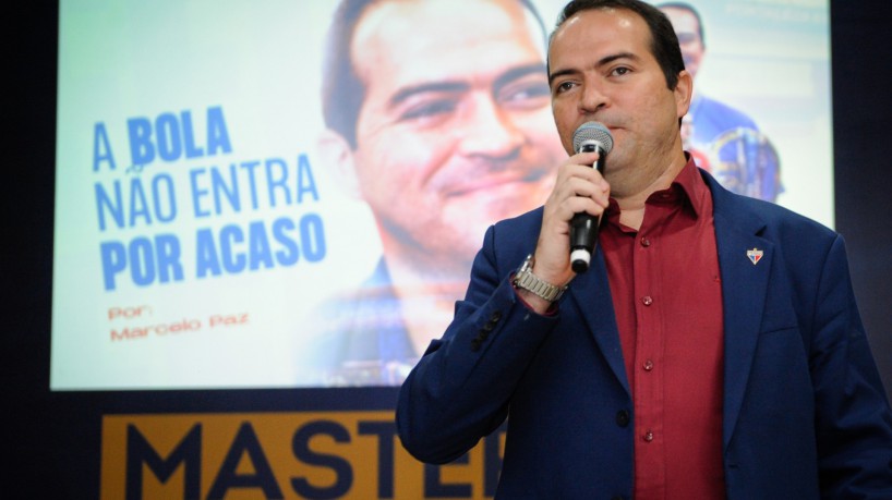 Marcelo Paz, presidente do Fortaleza, em palestra em curso na sede da Federação Paulista de Futebol