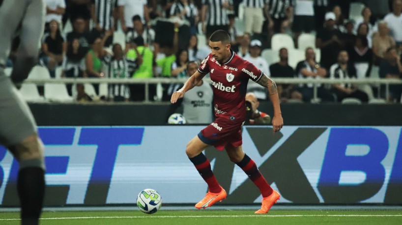 Partida entre Botafogo e Fortaleza pelo Campeonato Brasileiro Série A 2023