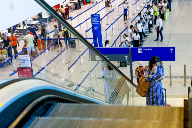 Mulheres que viajam sozinhas t&ecirc;m direito a 15% de desconto em hot&eacute;is que adeririam &agrave; campanha do Minist&eacute;rio do Turismo