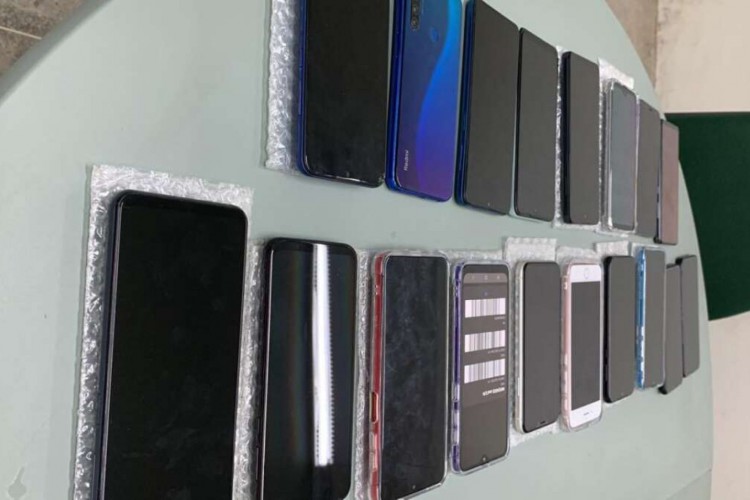 Imagem de apoio ilustrativo. 12 pessoas foram detidas e 13 celulares apreendidos
