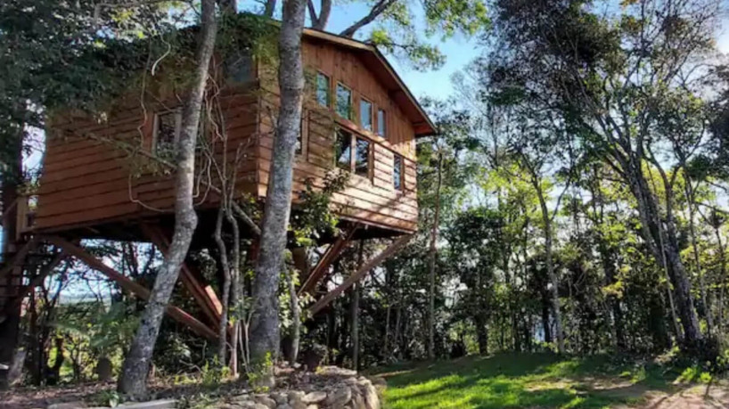 Refúgio Floresta está situada em Córrego do Bom Jesus (Imagem: Reprodução digital | Airbnb | Tibério)