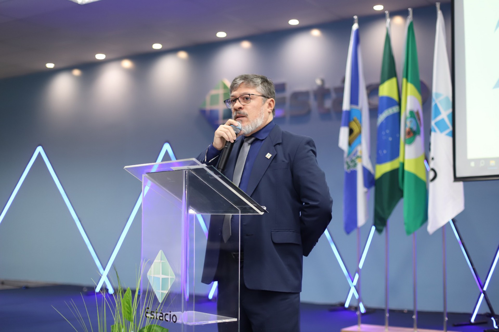 Josué Viana, reitor da Estádio do Ceará