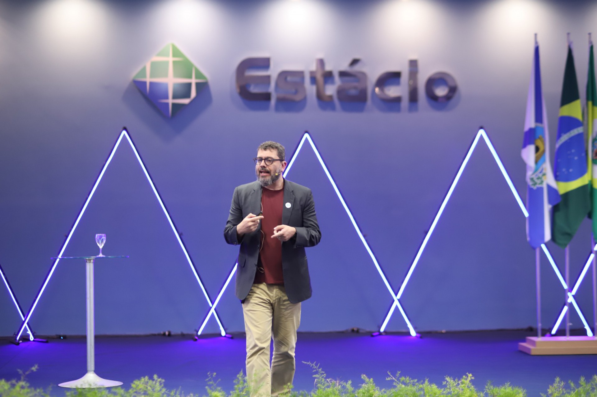 O evento de entrega Comenda de Diamante da Educação também contou com uma palestra ministrada pelo jornalista Pedro Doria