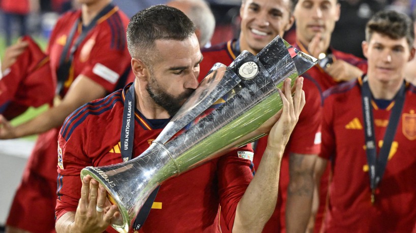 Com cavadinha, Carvajal cobrou pênalti que deu título à Espanha