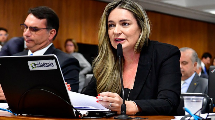 Augusta Brito (PT) perguntou a Zanin sobre como tornar mais céleres julgamentos relacionados a feminicídios e violência doméstica