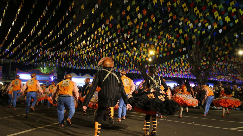 Hoje é Dia: Orgulho LGBTQIA+, Allende e Dia de São Pedro são destaques
