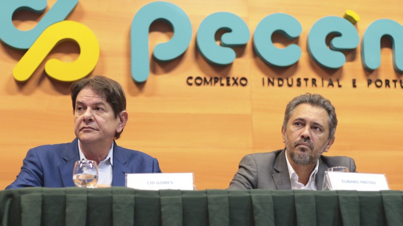 Senador Cid Gomes e governador Elmano de Freitas, no Complexo Industrial e Portuário do Pecém (CIPP), em São Gonçalo do Amarante