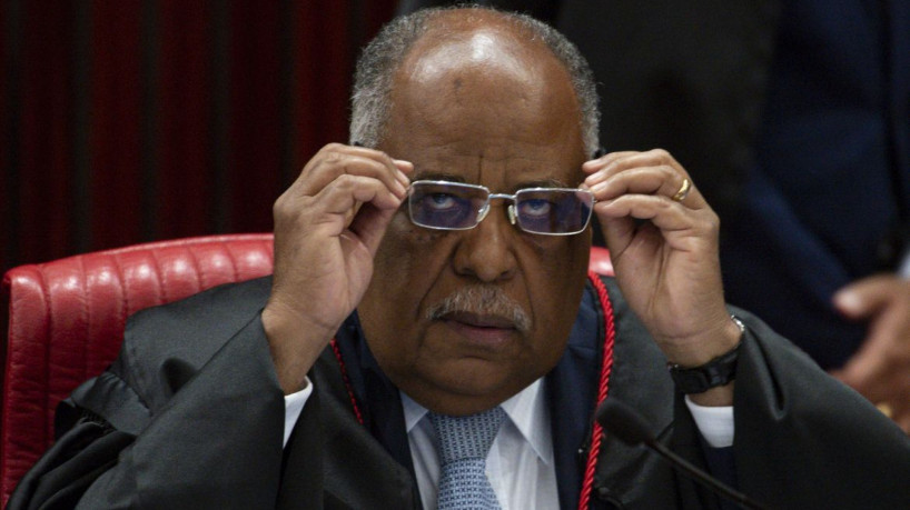 O ministro relator, Benedito Gon&ccedil;alves, durante sess&atilde;o do Tribunal Superior Eleitoral (TSE) para o julgamento da a&ccedil;&atilde;o (Aije n&ordm; 0600814-85) que pede a inelegibilidade de Jair Bolsonaro e de Walter Braga Netto, candidatos &agrave; Presid&ecirc;ncia da Rep&uacute;blica nas elei&ccedil;&otilde;es 2022