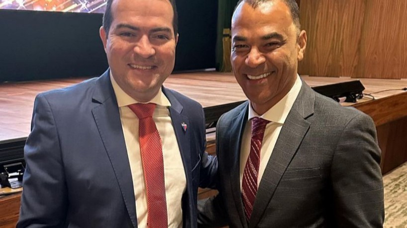 Marcelo Paz, presidente do Fortaleza, e Cafú, capitão do pentacampeonato mundial pelo Brasil