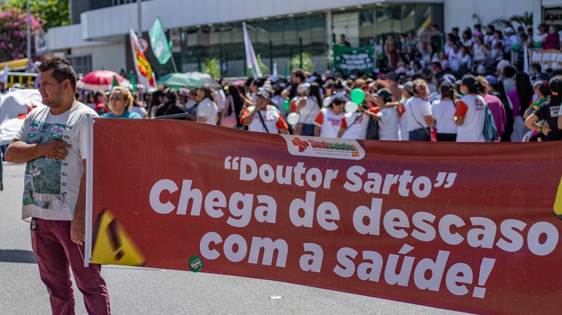 Assembleia da Enfermagem sobre o piso salarial em frete ao Hospital Antonio Prudente 